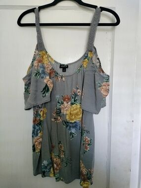 Torrid 2 Gray Floral Smocked Cold-Shoulder Tank Top Plus Size 2X Shirt